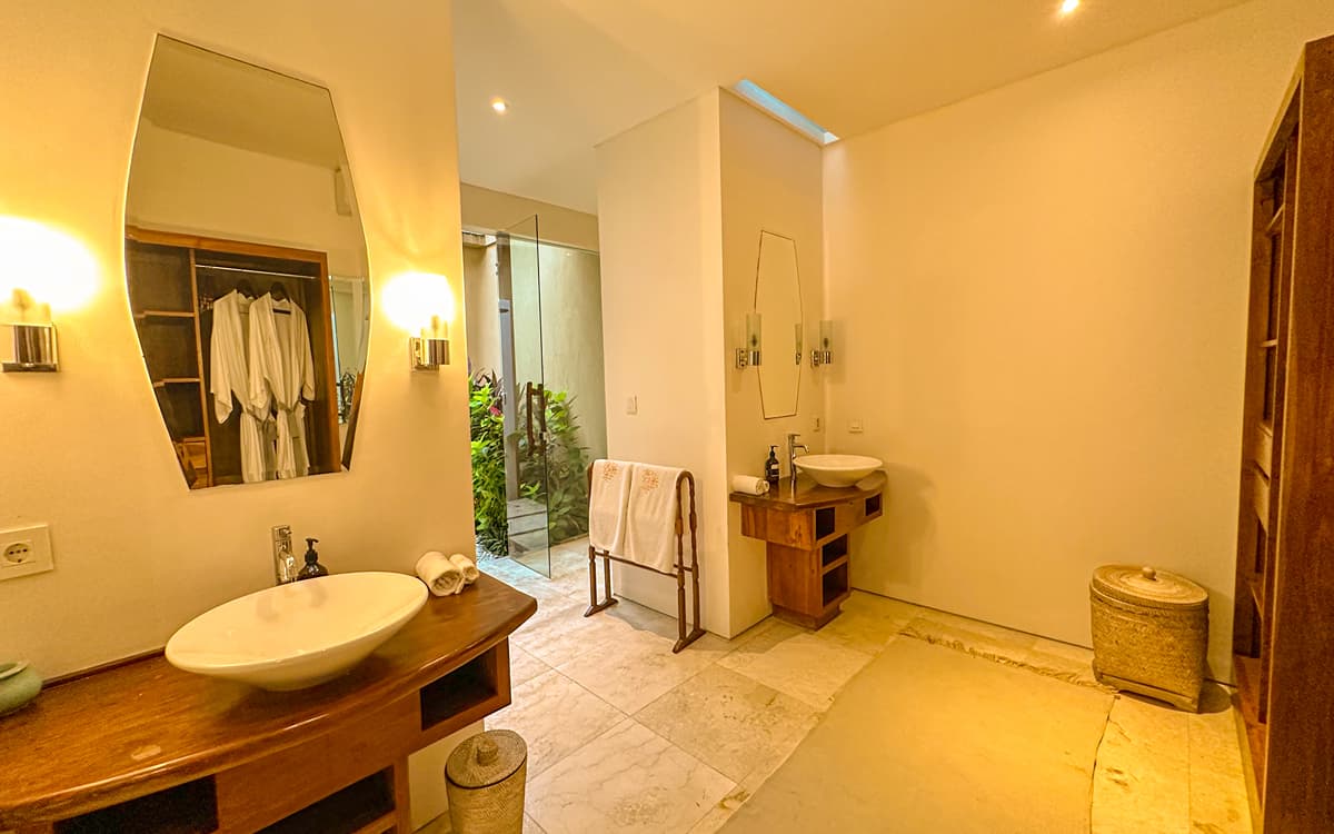 Lataliana Villa La Seminyak, Bali - 7br (best price 2026) — photo 2, private villa in Seminyak